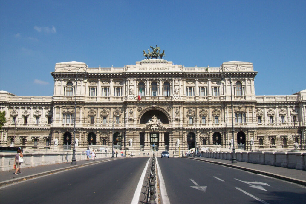 Roma_2011_08_07_Palazzo_di_Giustizia