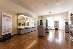 museo-civico-montopoli-reperti-archeologici-2_p_e44ced01d53d9e891b240b822992a8d0_107a0291066945982b7b1a16faa59421