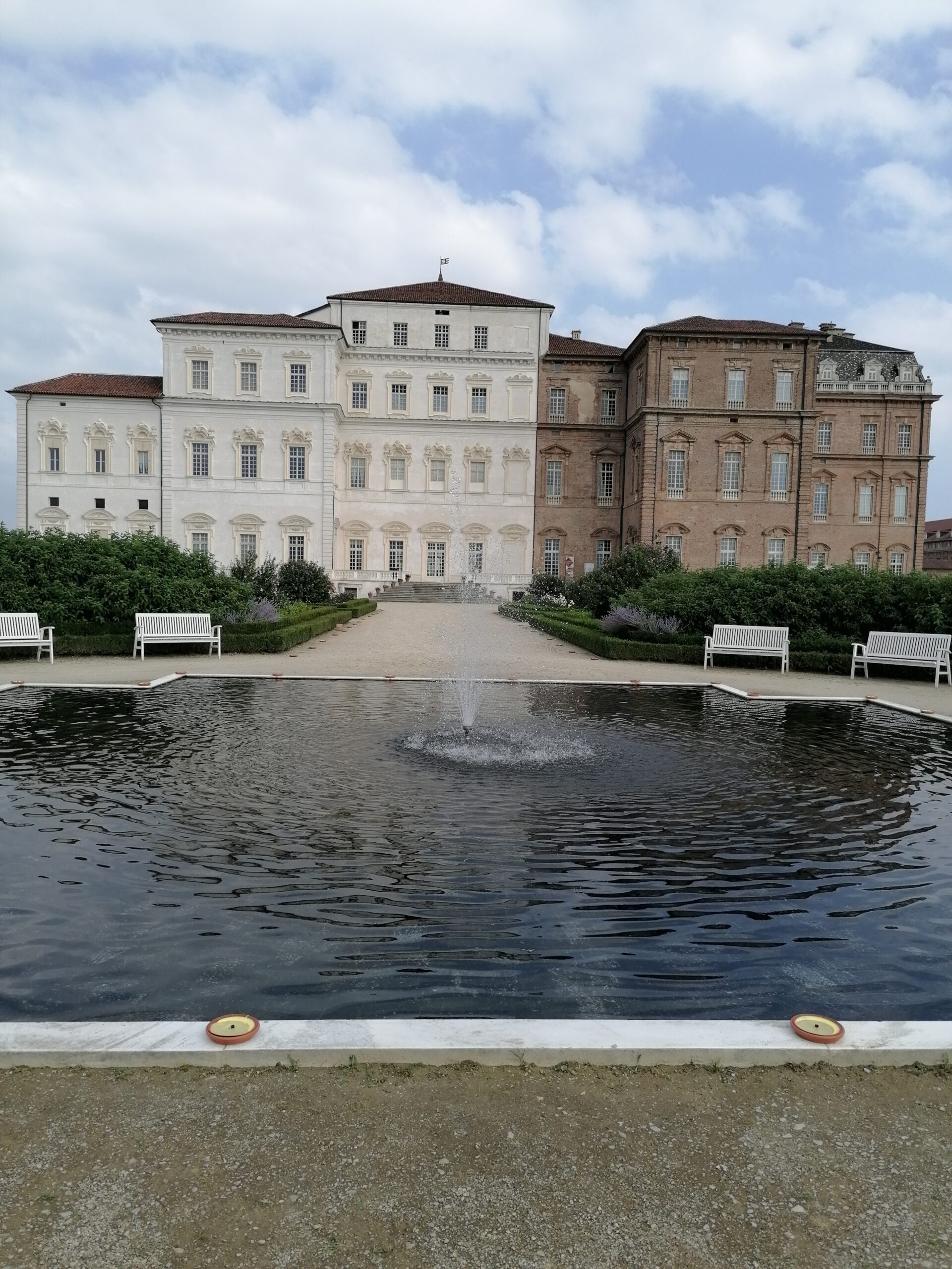 Reggia-di-Venaria-facciata-dai-giardini